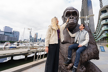 Gillie_and_Marc_350.jpg Photo of artists Gillie (left) and Marc (right) with their giant bronze sculpture of a gorilla.